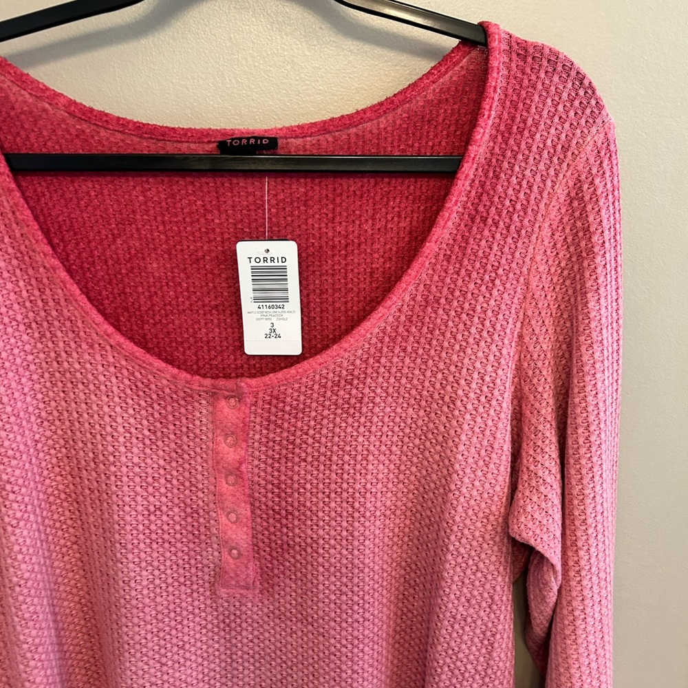 NWT Torrid Waffle Scoop Neck Long Sleeve Henley Top in pink peacock size 3x - Picture 6 of 13